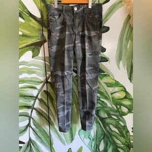 Democracy Ab Solution camo jeans